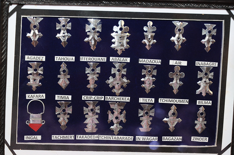 Une vue des 21 premières croix du Niger